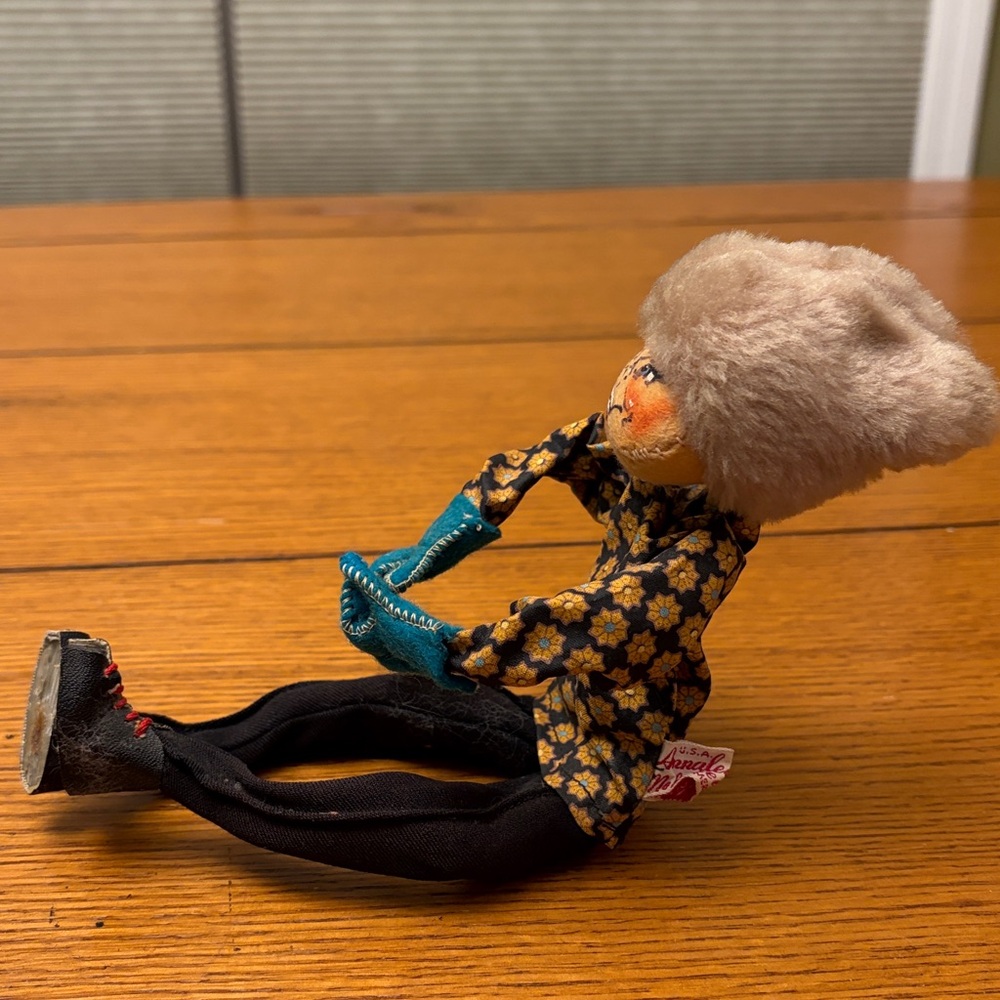 Annalee Doll - Picture 3 of 7